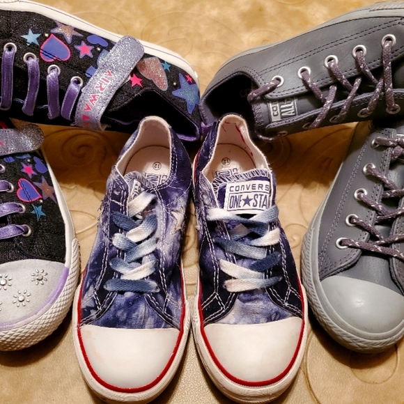 4 pairs Girl' Shoes 2 Converse /1 AIRWALK /1 Lilli